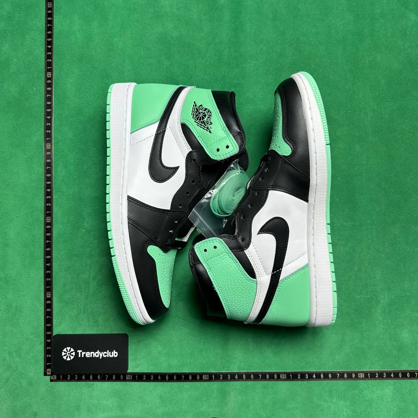 Air Jordan 1