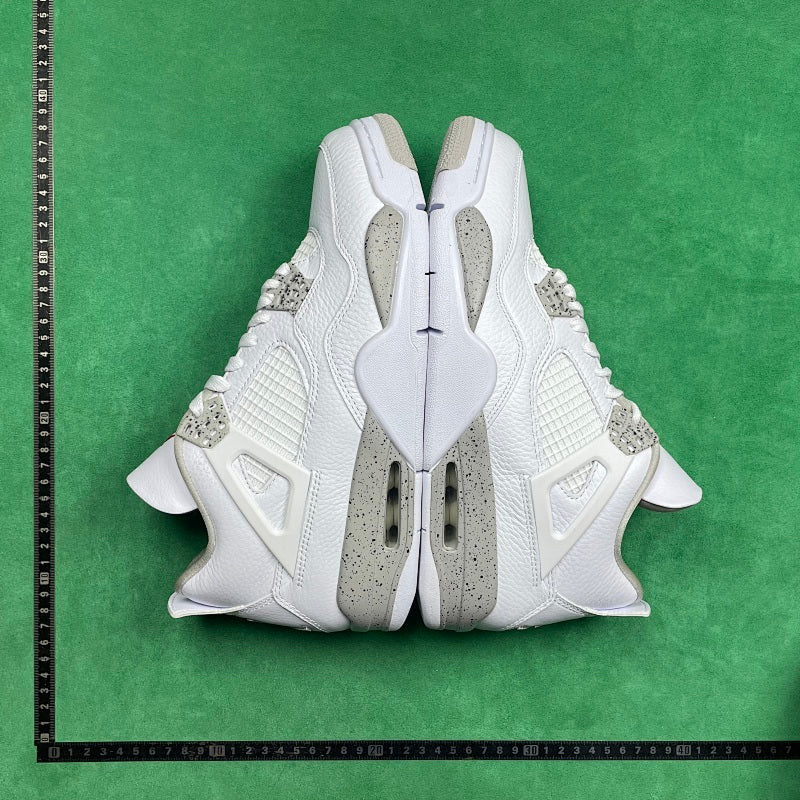 Air Jordan 4 Retro