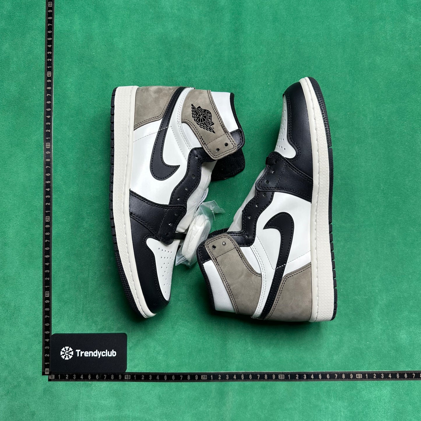 Air Jordan 1