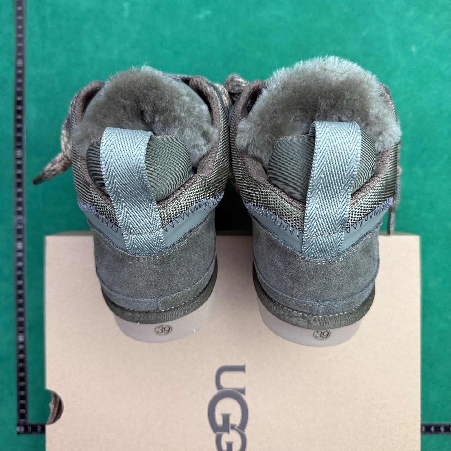 UGG