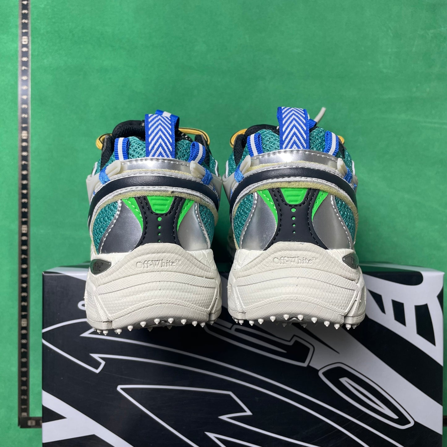 OffWhite - Be Right Back