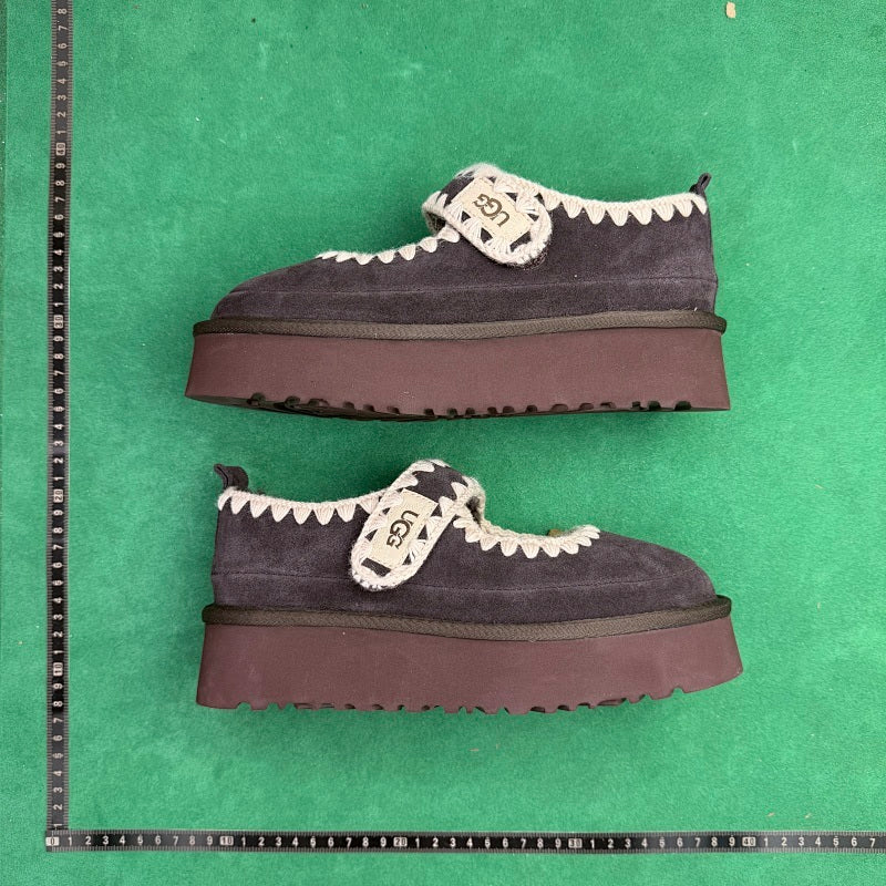UGG