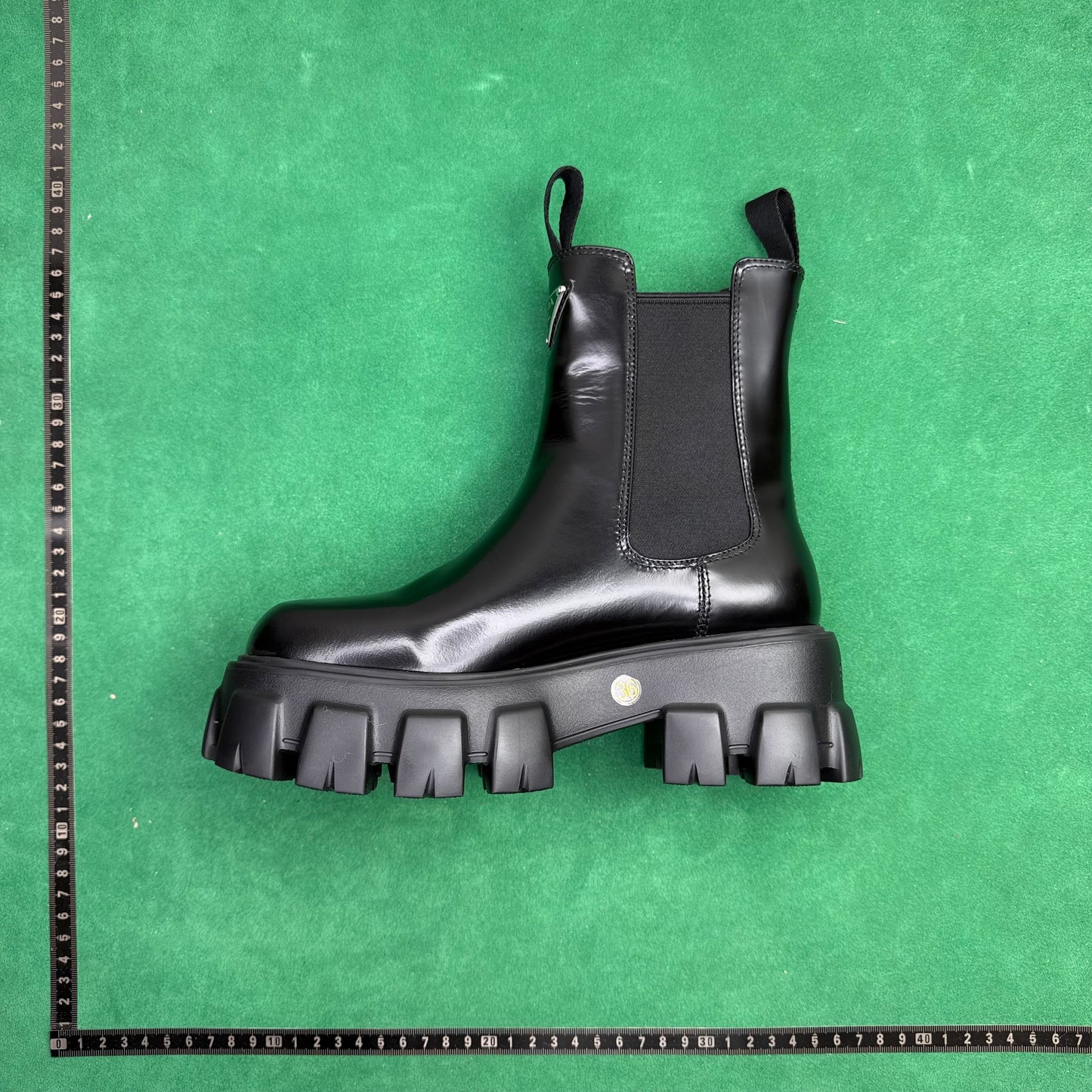 Prada - Monolith A