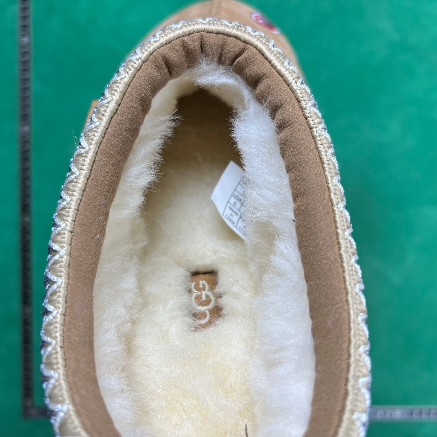 UGG