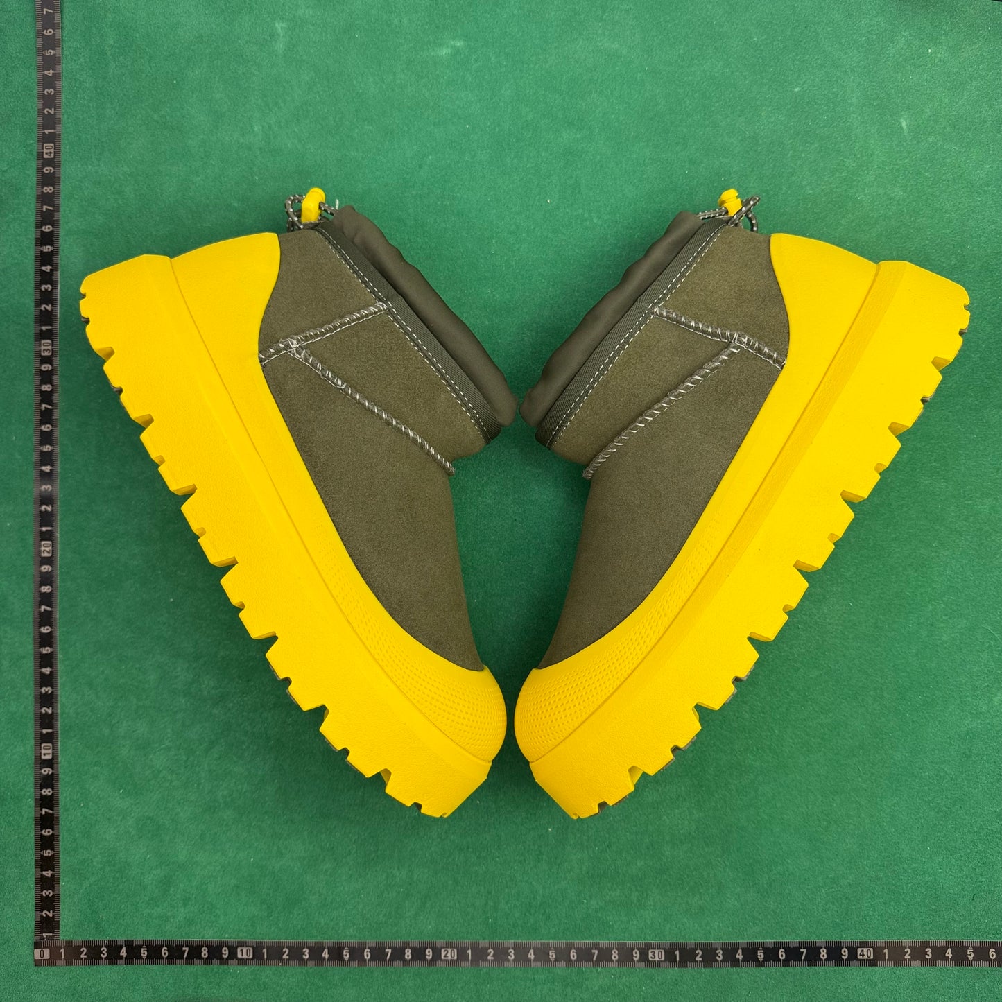 UGG