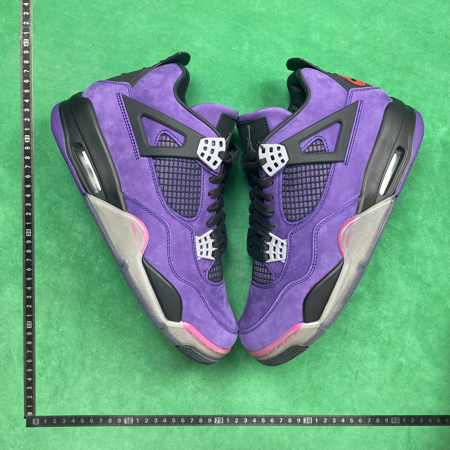 Air Jordan 4 Retro