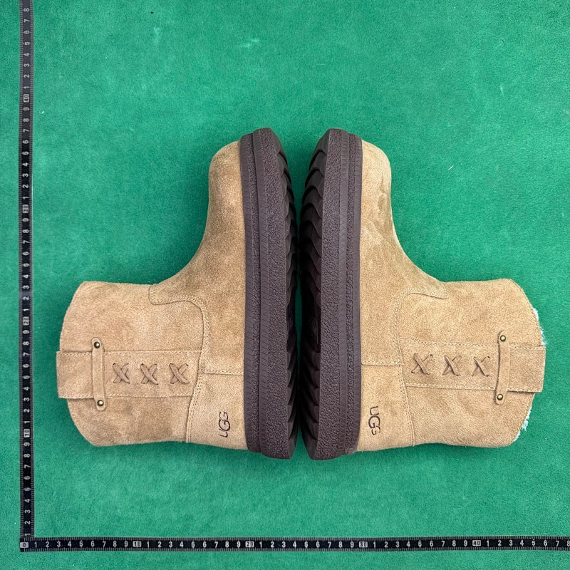 UGG