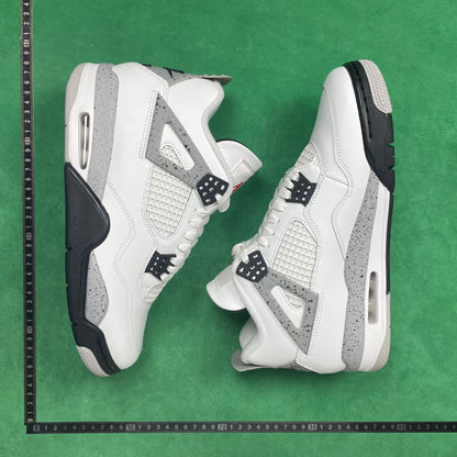 Air Jordan 4 Retro