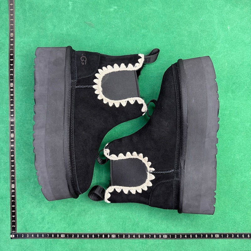 UGG
