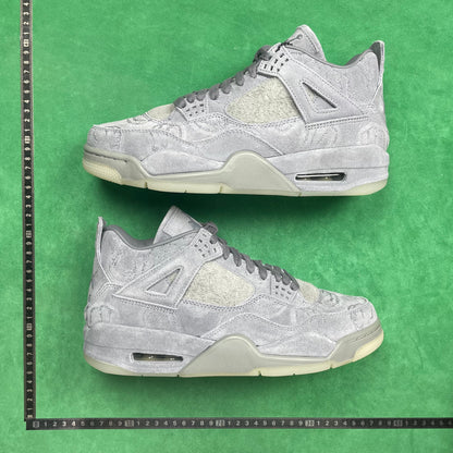 Air Jordan 4 Retro Kaws