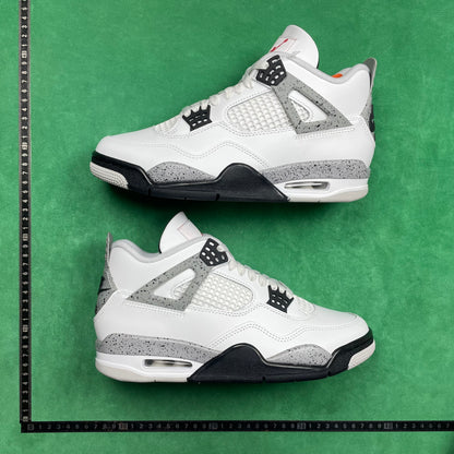 Air Jordan 4 Retro