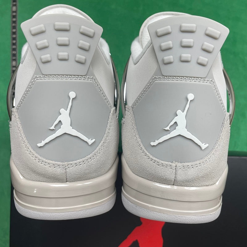 Air Jordan 4 Retro