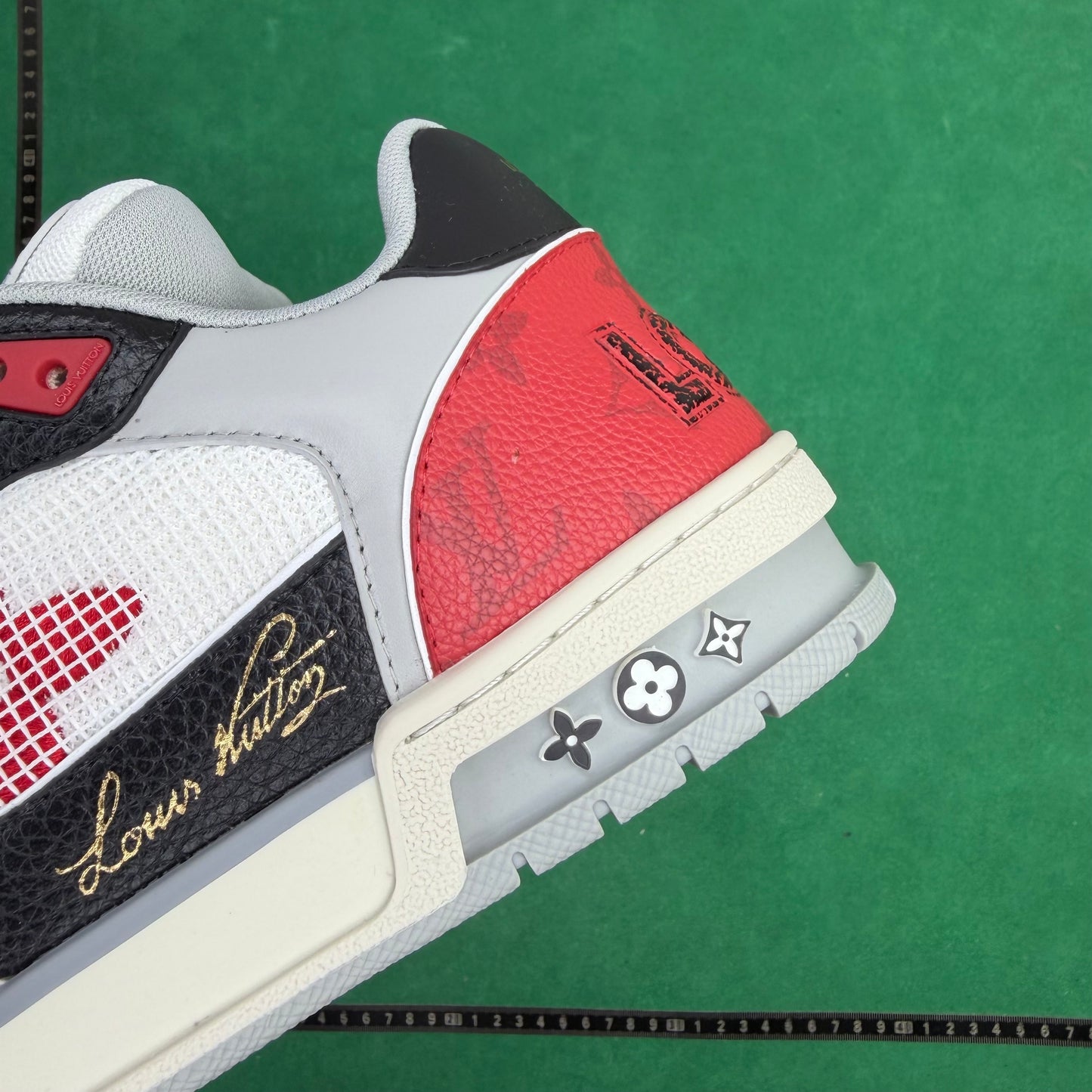 Louis Vuitton  - TT Trainer