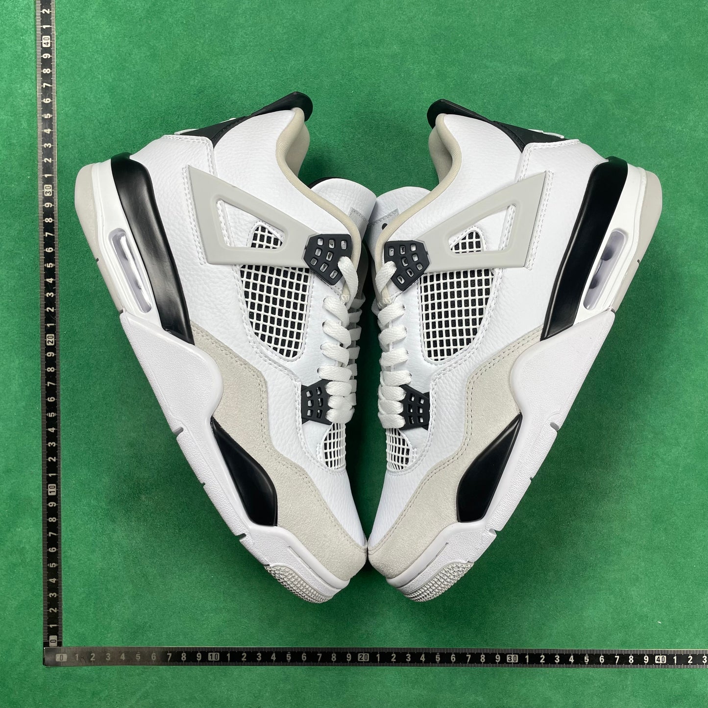 Air Jordan 4 SE