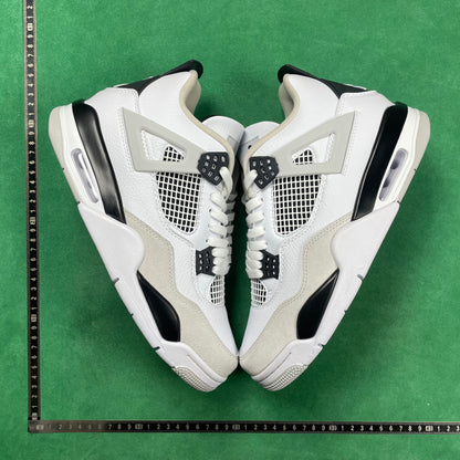 Air Jordan 4 SE