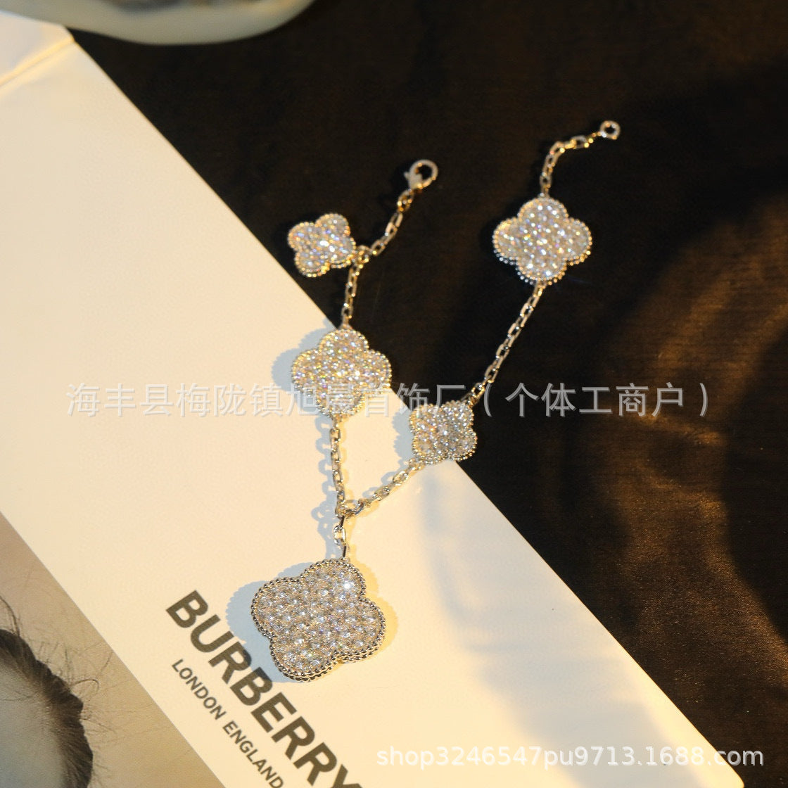 V High Version Hot-Selling New Fashion Versatile 6-Flower Irregular Clover Bracelet Necklace for Women Light Luxury Fashion Beautiful