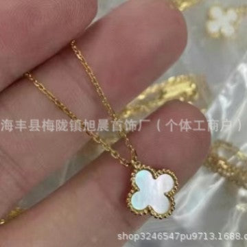 Latest Product 2025 Fanjia Four-Leaf Necklace 15mm Carnelian White Mother-Of-Pearl Pendant Clavicle Chain Couple Gift Fashion