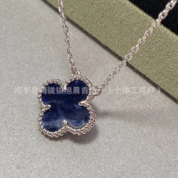 Latest Product 2025 Fanjia Four-Leaf Necklace 15mm Carnelian White Mother-Of-Pearl Pendant Clavicle Chain Couple Gift Fashion