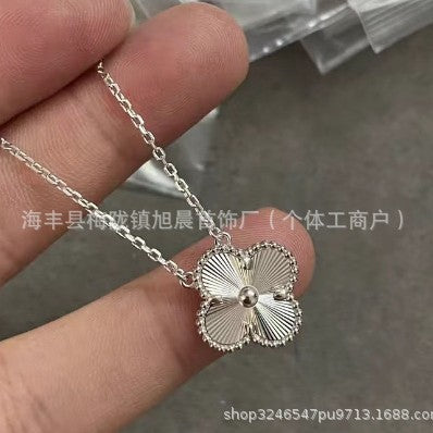 Latest Product 2025 Fanjia Four-Leaf Necklace 15mm Carnelian White Mother-Of-Pearl Pendant Clavicle Chain Couple Gift Fashion