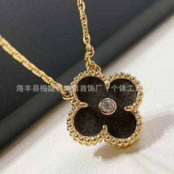 Latest Product 2025 Fanjia Four-Leaf Necklace 15mm Carnelian White Mother-Of-Pearl Pendant Clavicle Chain Couple Gift Fashion