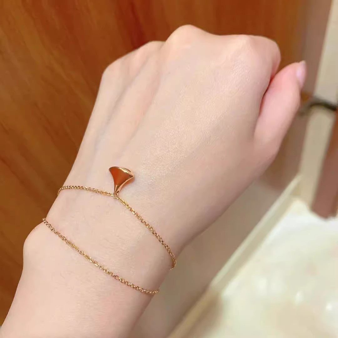 Rose Gold Small Skirt Fan-shaped White Fritillaria Bracelet Women's Red Chalcedony Double-layer Chain Sterling Silver Plated 18K Gold Ins Style Bracelet
