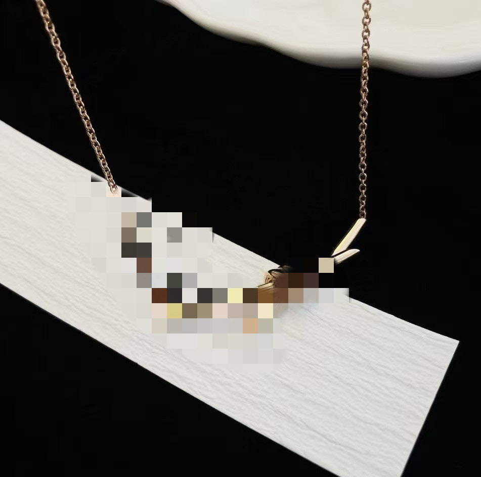 High Version T Knot Knot Necklace with Diamond Half Full Diamond Neck Chain All-match Fashion V Clavicle Chain Jewelry Fashion Beautiful