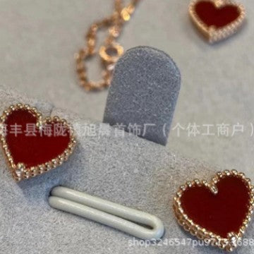 High Version V Gold Small Heart Bracelet for Women, Thick Plated 18K Rose Gold Heart-Shaped Red Agate Bracelet, Wholesale from Manufacturer