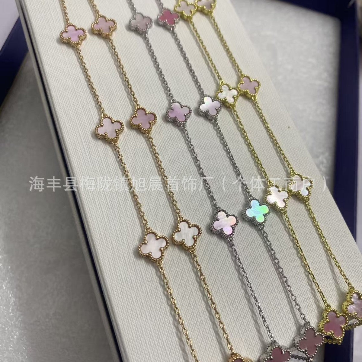 Vanjia Ten Flowers Four-Leaf Clover Necklace for Women, Twenty Flowers Plated with 18K Gold, Black Onyx, Purple Chalcedony, Laser Light Luxury High-End