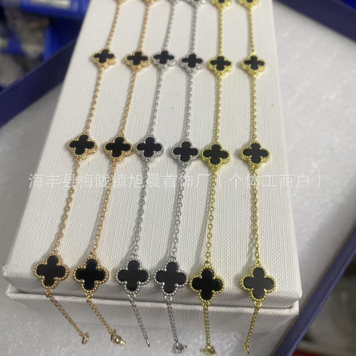 Vanjia Ten Flowers Four-Leaf Clover Necklace for Women, Twenty Flowers Plated with 18K Gold, Black Onyx, Purple Chalcedony, Laser Light Luxury High-End