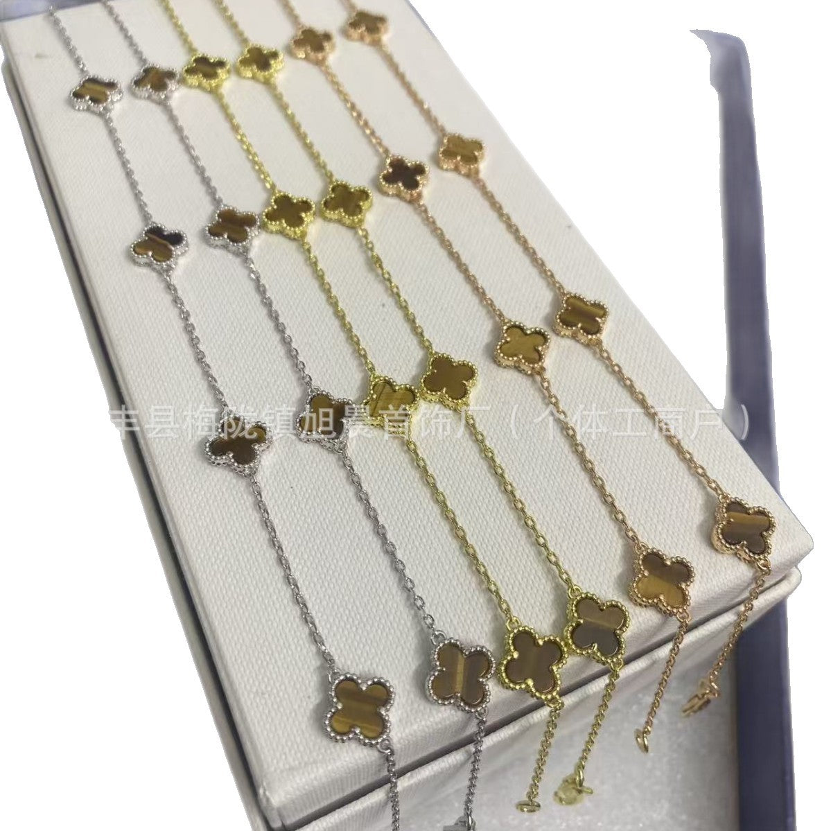 Vanjia Ten Flowers Four-Leaf Clover Necklace for Women, Twenty Flowers Plated with 18K Gold, Black Onyx, Purple Chalcedony, Laser Light Luxury High-End