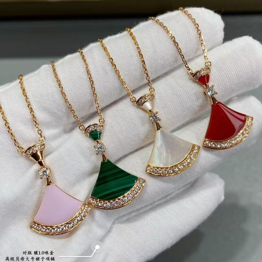 High Version V Gold Fan Pendant Tanabata Skirt Necklace Women White Fritillaria V Red Chalcedony 18k Rose Gold Fashion OL