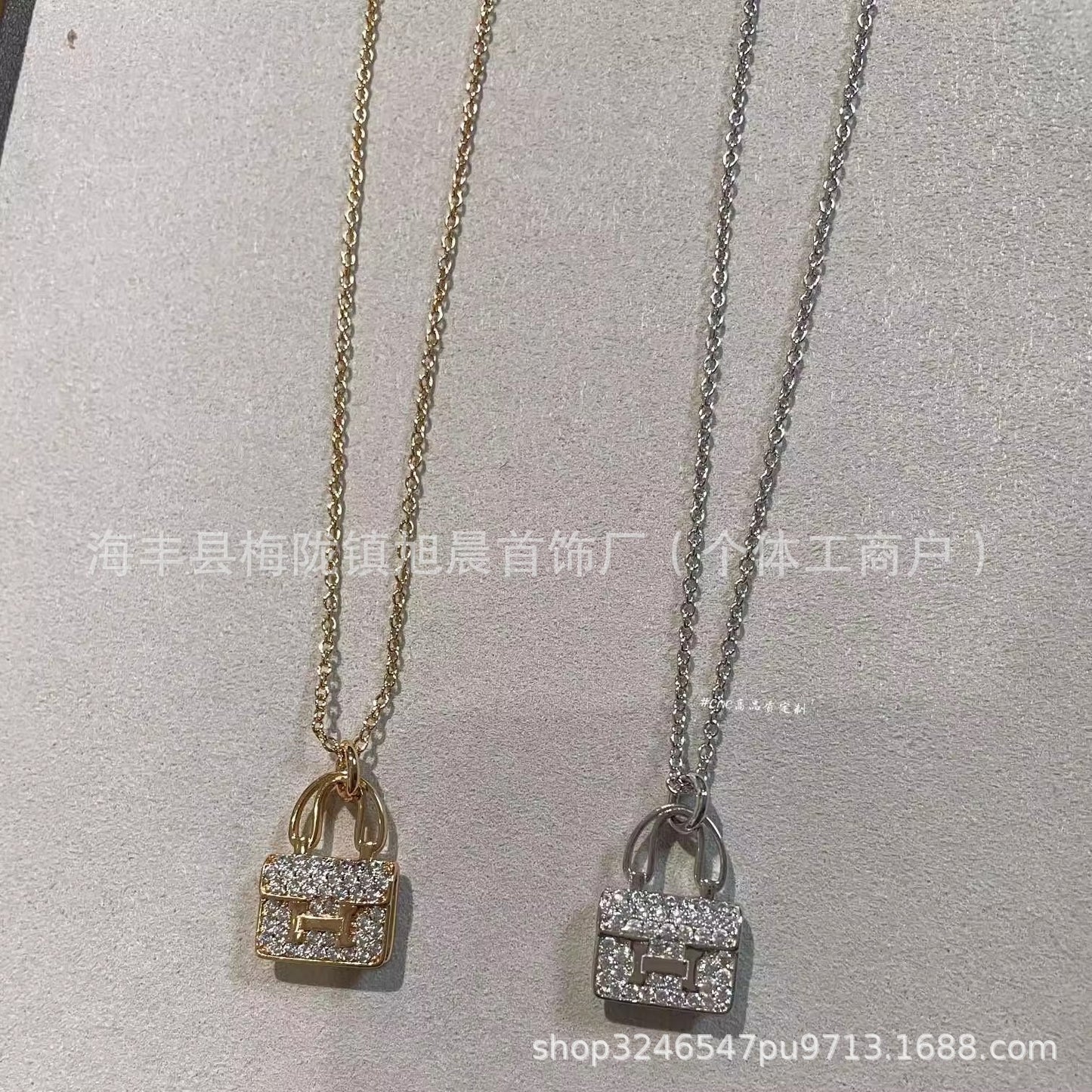 High Version V Gold H Letter Necklace Women's Color-free Enamel Clavicle Chain Light Luxury Rose Gold Pendant for Girlfriends Gift