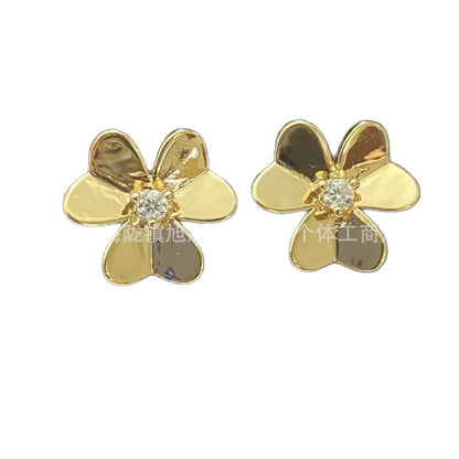 V Gold High Version Clover Lucky Glossy Earrings for Women Mini Petal Small Flower Earrings Factory Direct Sale