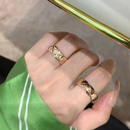 Xiao Xiang style coco rhombus ring for men and women 18k rose gold CNC wide narrow cross high version ring lovers