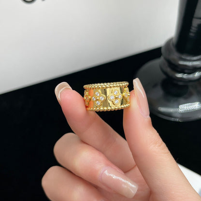 V gold high version thick plated 18K mi gold four-leaf clover kaleidoscope flower petal ring personality ring factory outlet
