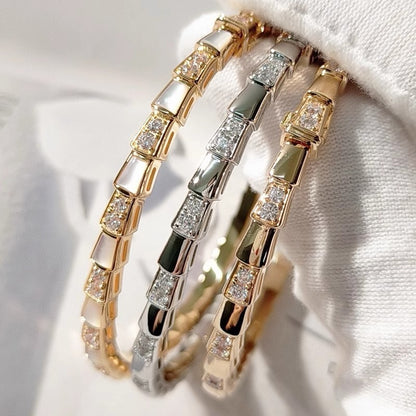 Niche Design High-grade Sense Diamond-encrusted White Fritillaria Snake Bone Bracelet Narrow Snake Bracelet Plated with K Rose Gold Personality Fashion