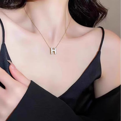 High Version V Gold H Letter Necklace Women's Color-free Enamel Clavicle Chain Light Luxury Rose Gold Pendant for Girlfriends Gift