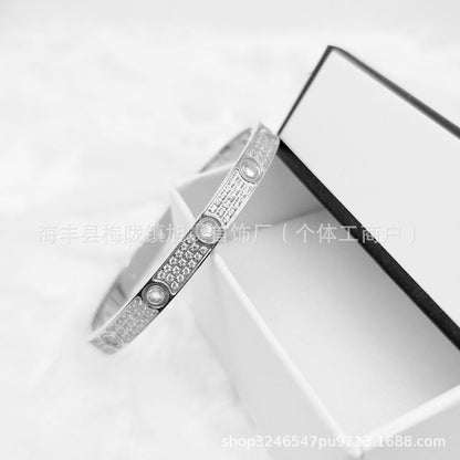 Hot card plus star bracelet screwdriver buckle bracelet 18K gold five generations full diamond bracelet cross-border e-commerce.