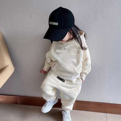 Fashionable Brand Kidsren's Clothing Essentials Autumn and Winter Clothing Fog Boys and Girls High Street Fashion Loose Hooded Velvet Sweatshirt