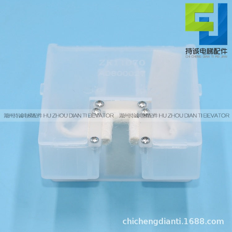 Applicable to Kone elevator transparent small square oil cup oil pot ZK11070 A0800027 guide rail oil receiving box accessories
