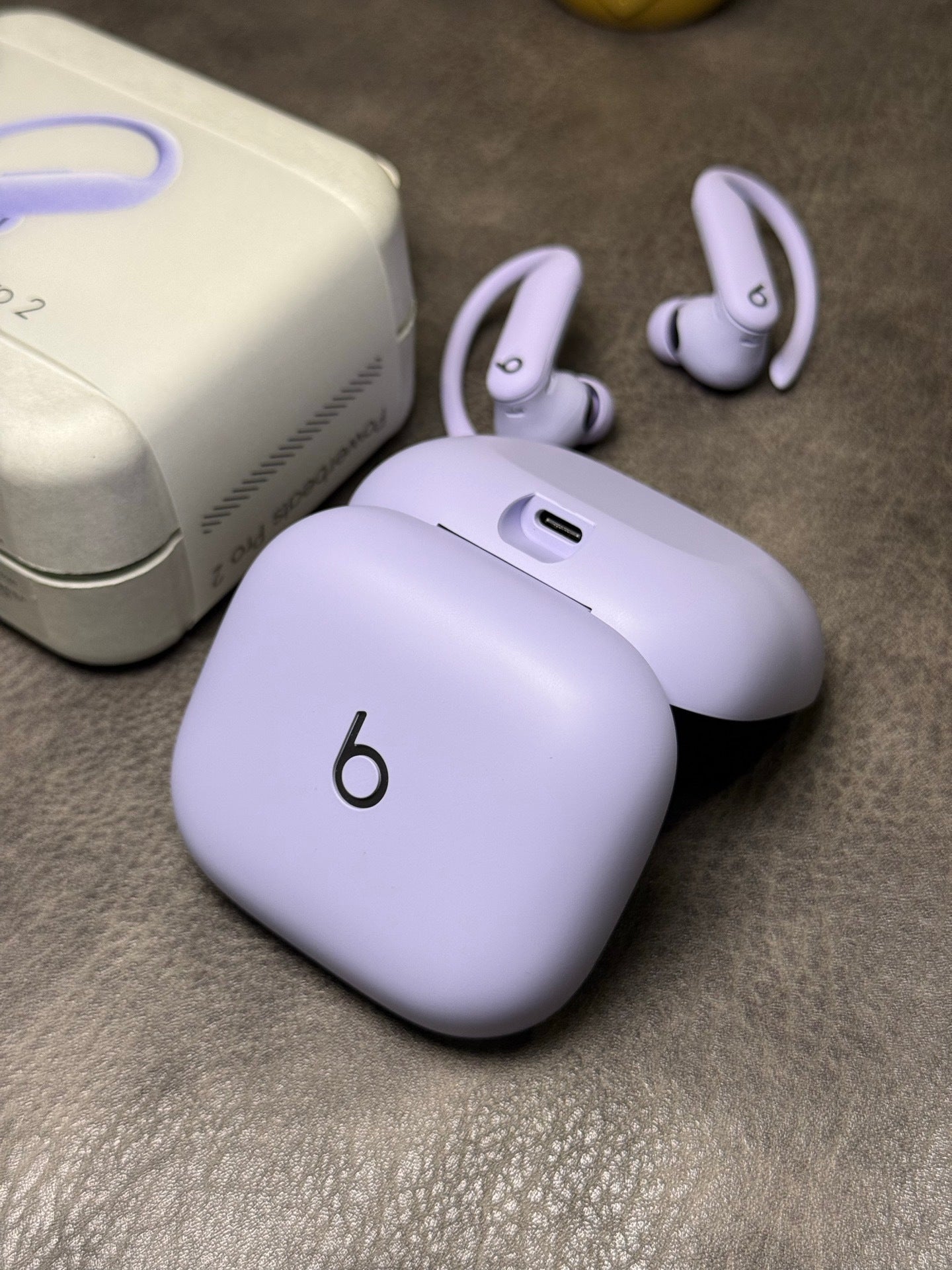 Beats Powerbeats pro 2 earbuds