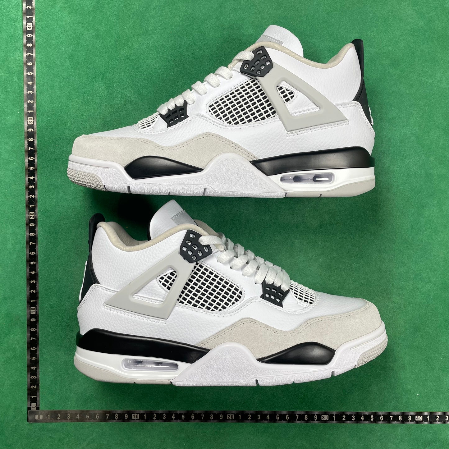 Air Jordan 4 SE