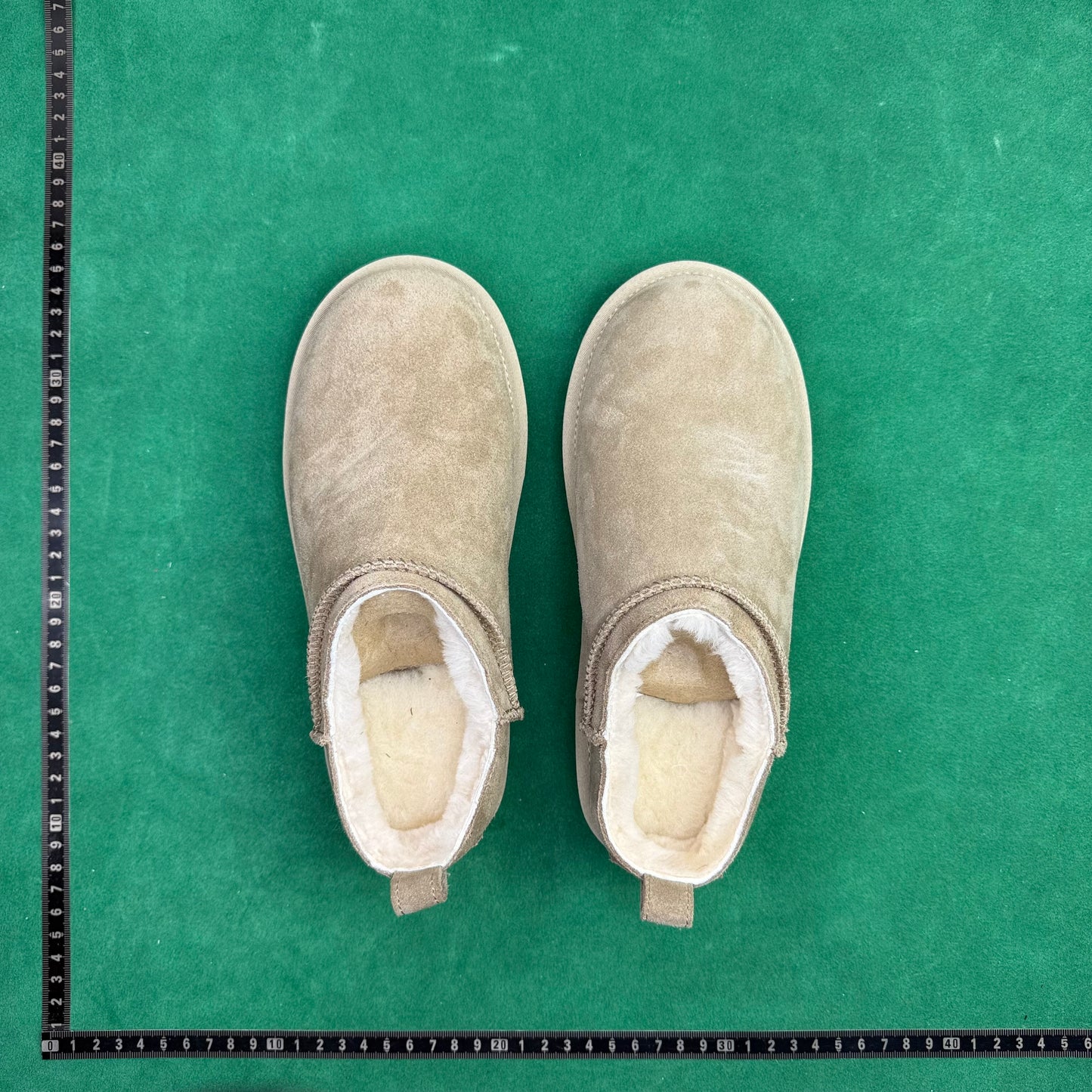 UGG