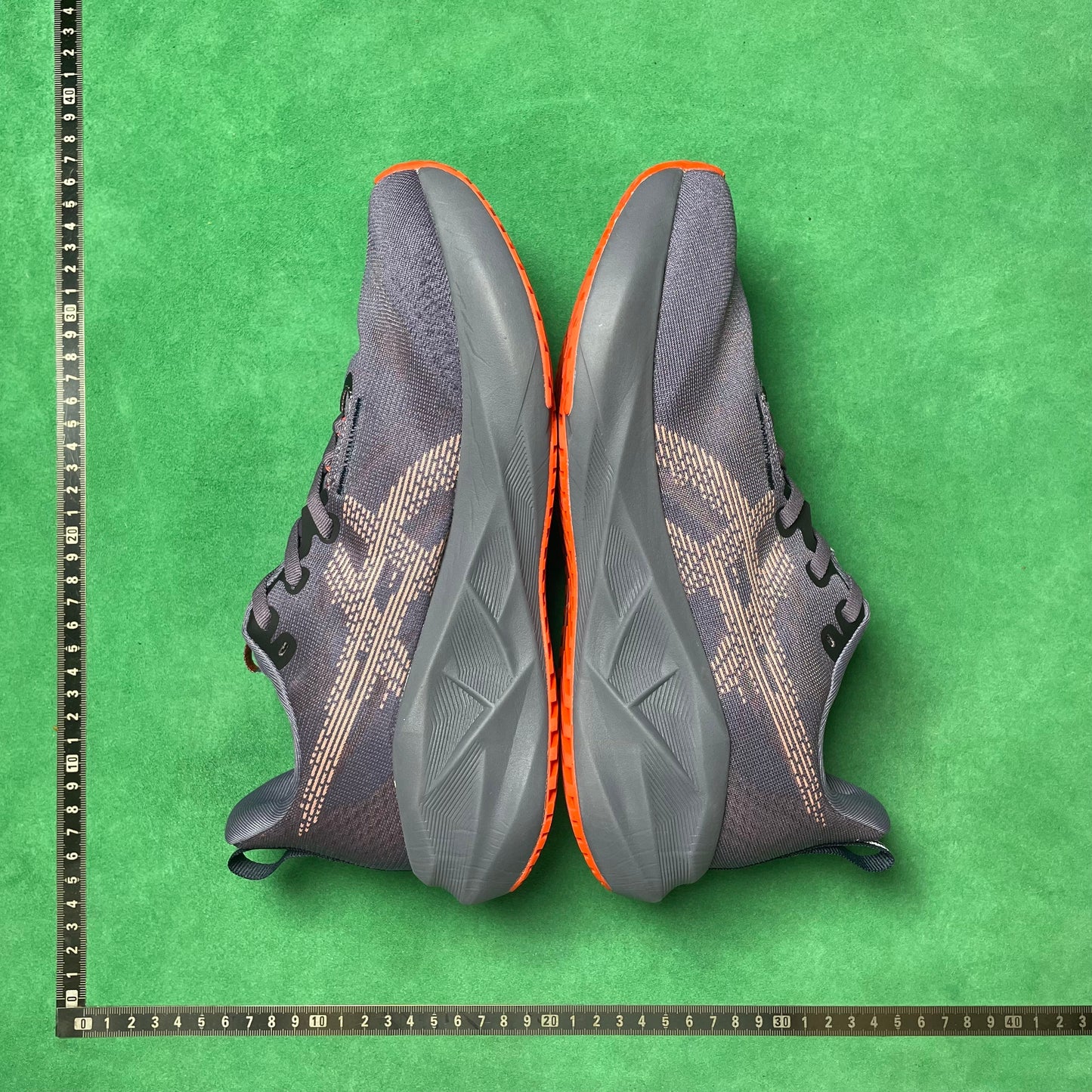 Asics Novablast 5 LE