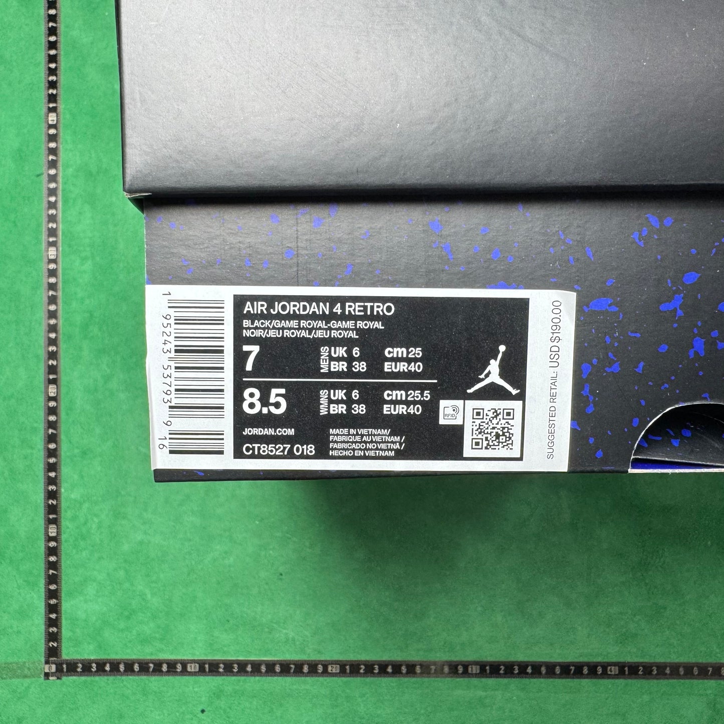 Air Jordan 4 Retro