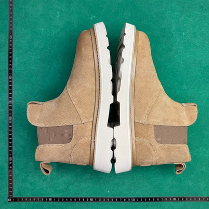 UGG