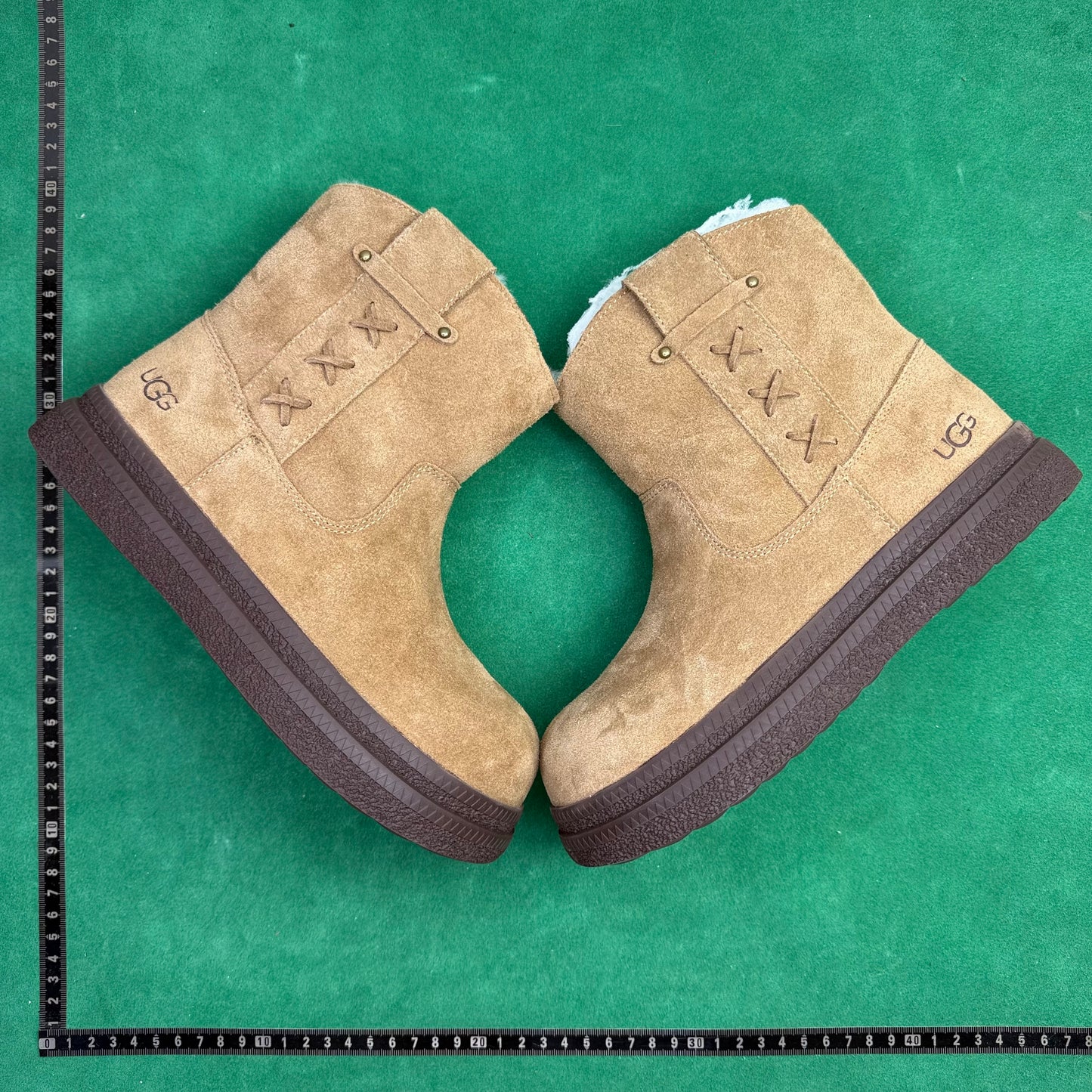UGG