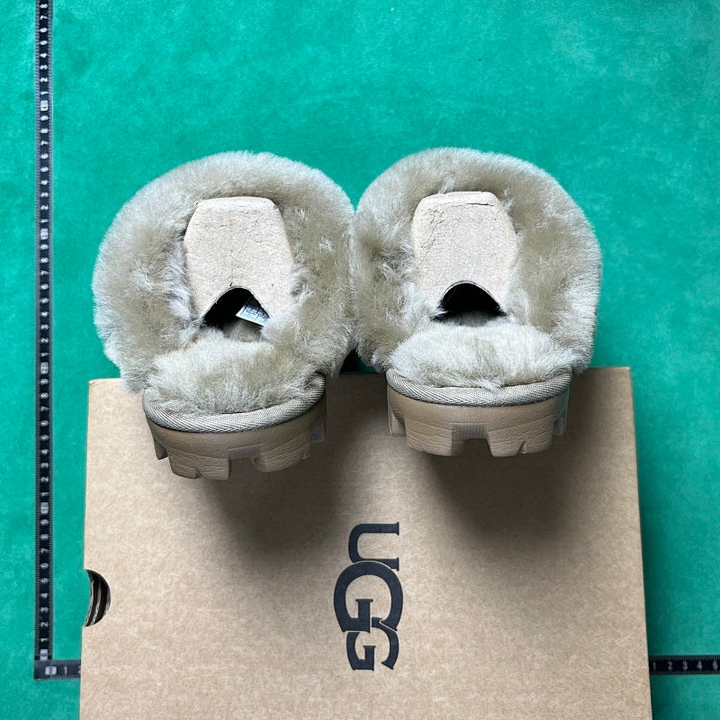 UGG