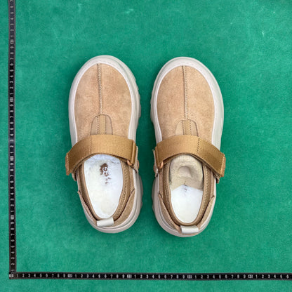 UGG