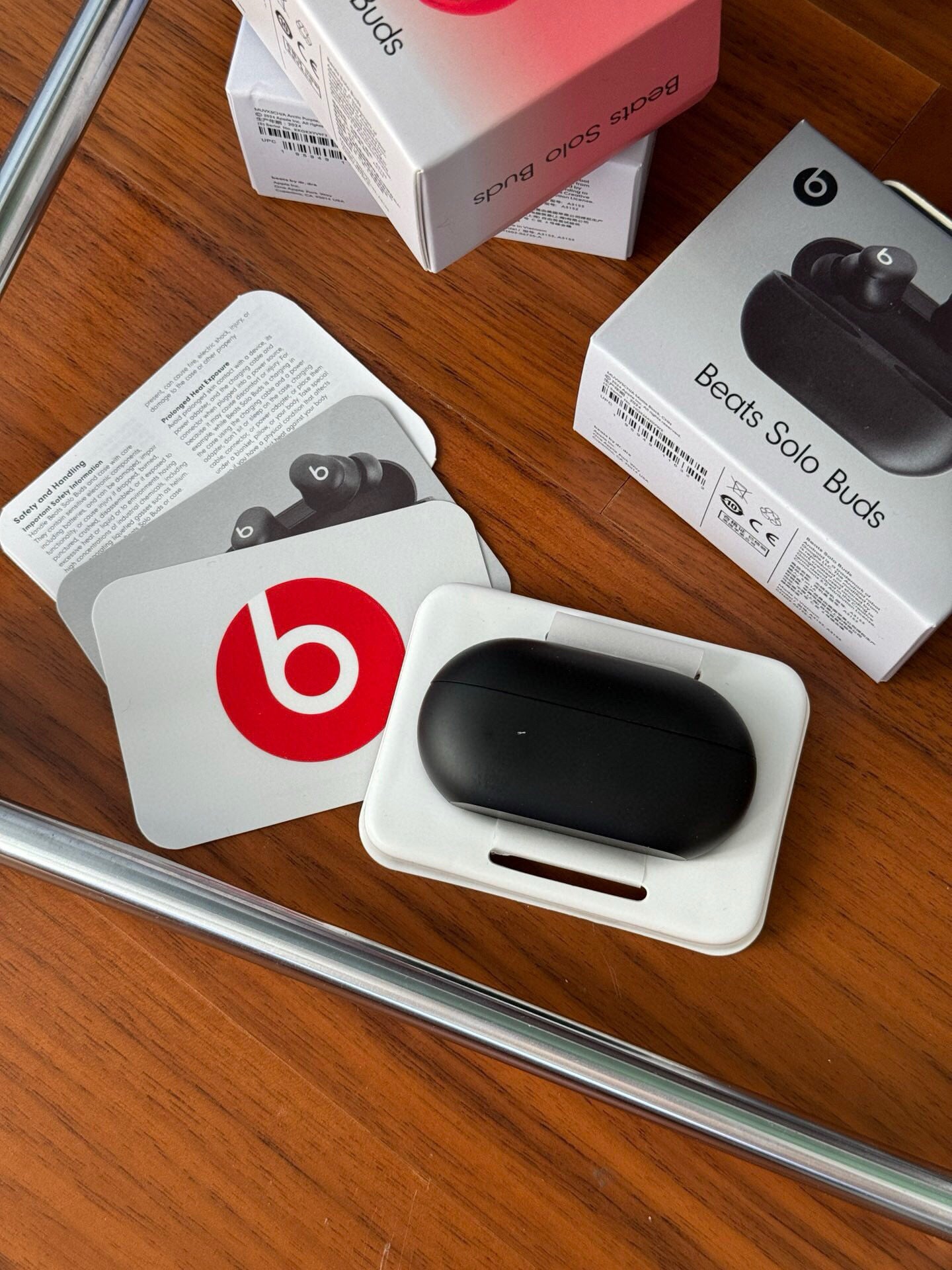 Beats Solo buds